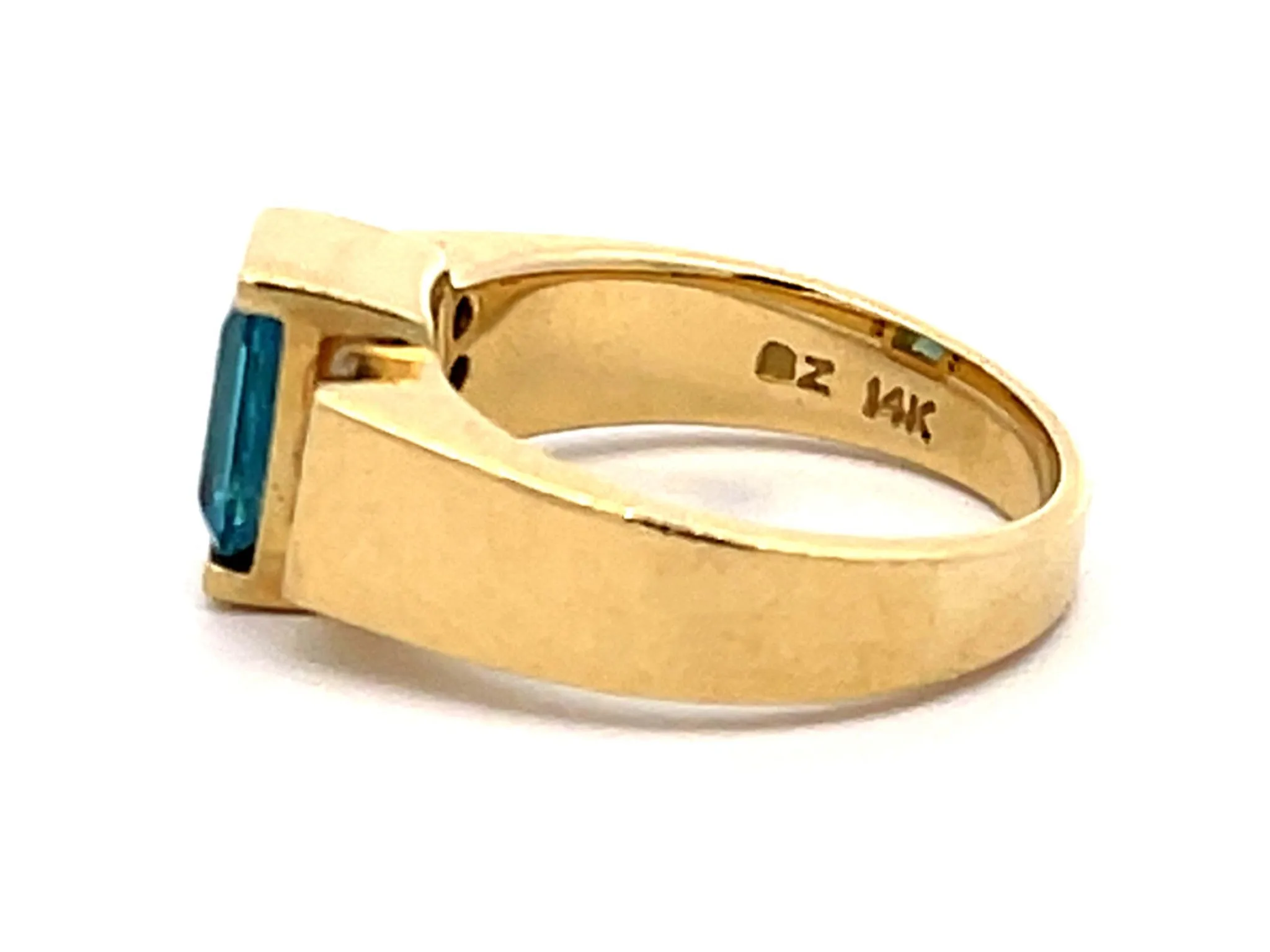 Light Blue Topaz and Diamond Ring in 14k Yellow Gold
