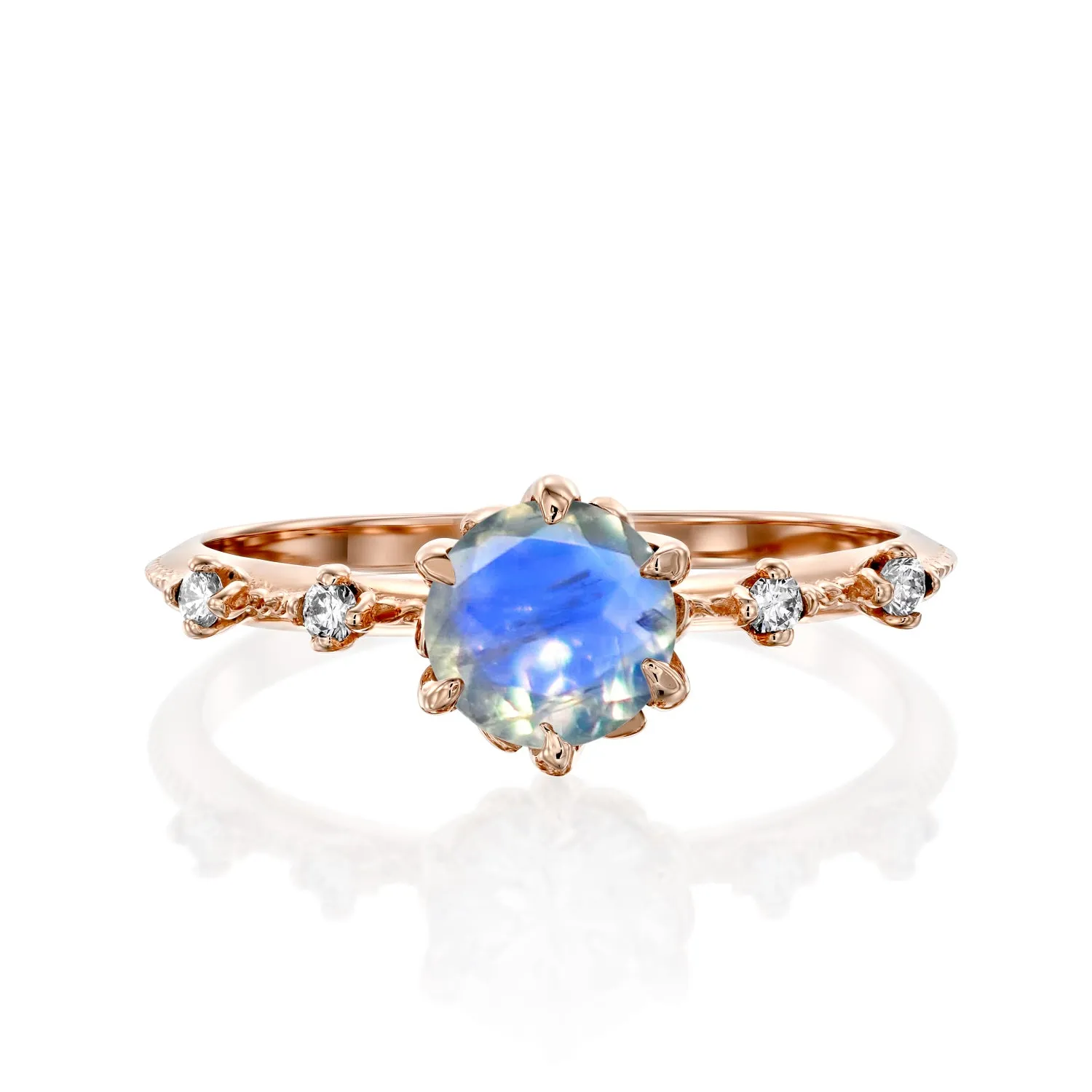 Lilly | Moonstone