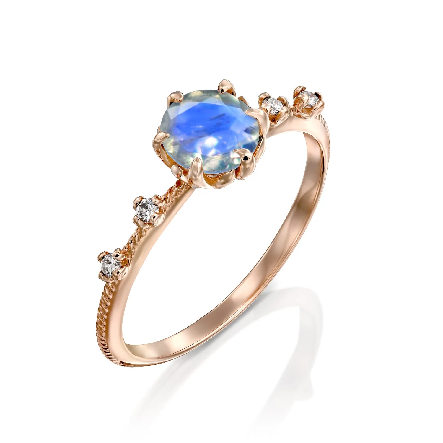 Lilly | Moonstone