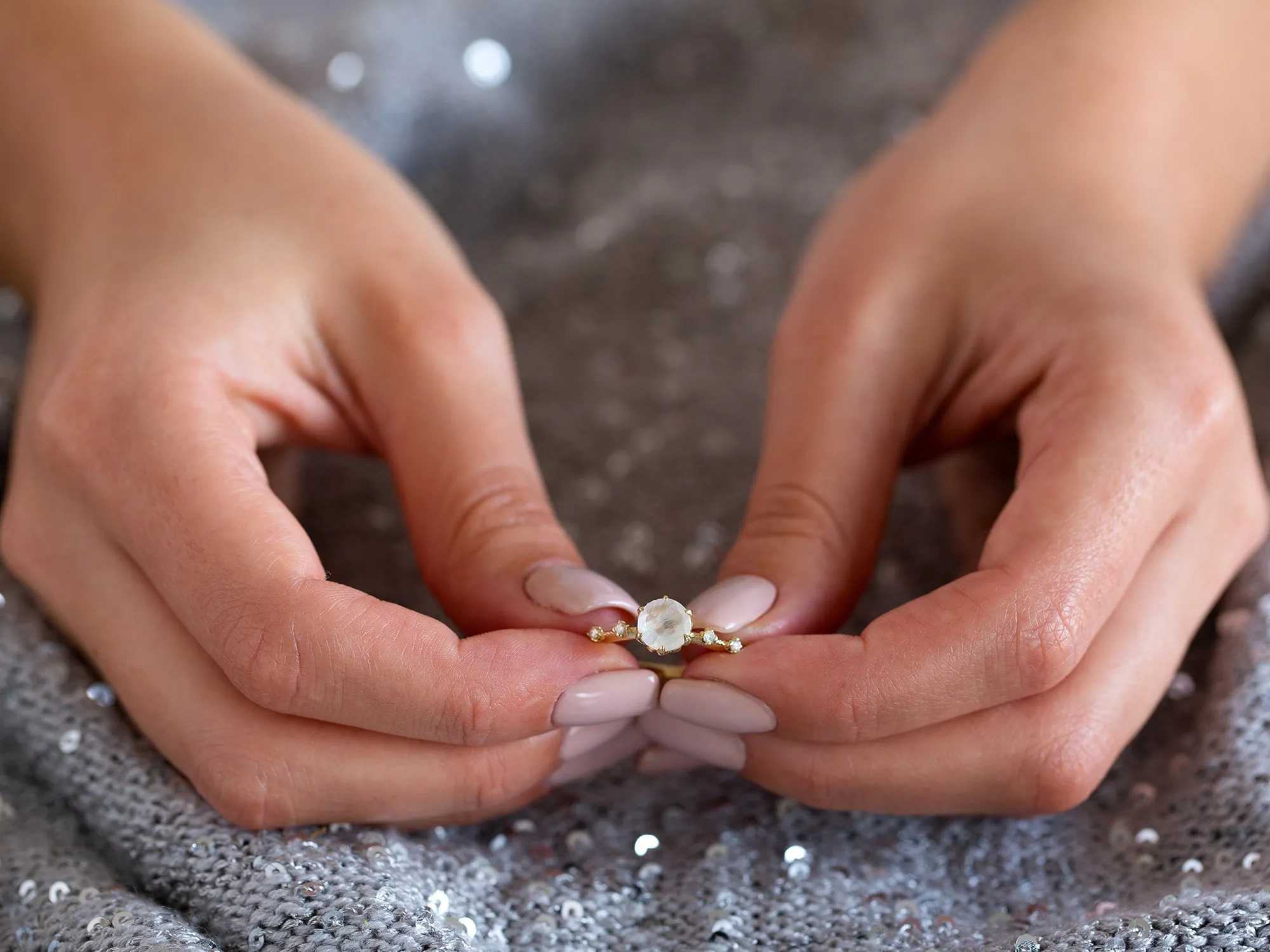 Lilly | Moonstone