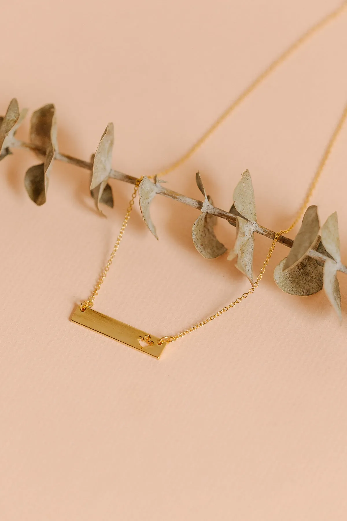 Maple Leaf Bar Necklace in Gold