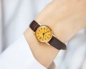 Minimalist woman watch unused Dawn gold plated, vintage watch for lady classic graduation gift, date window watch, new genuine leather strap