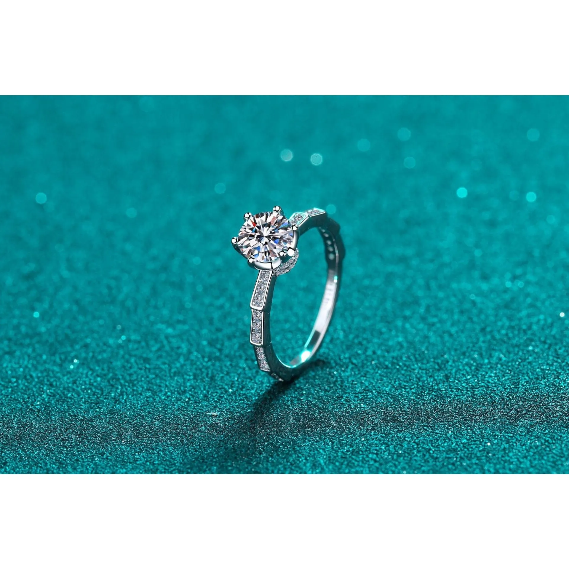 Moissanite Engagement Rings-RM013