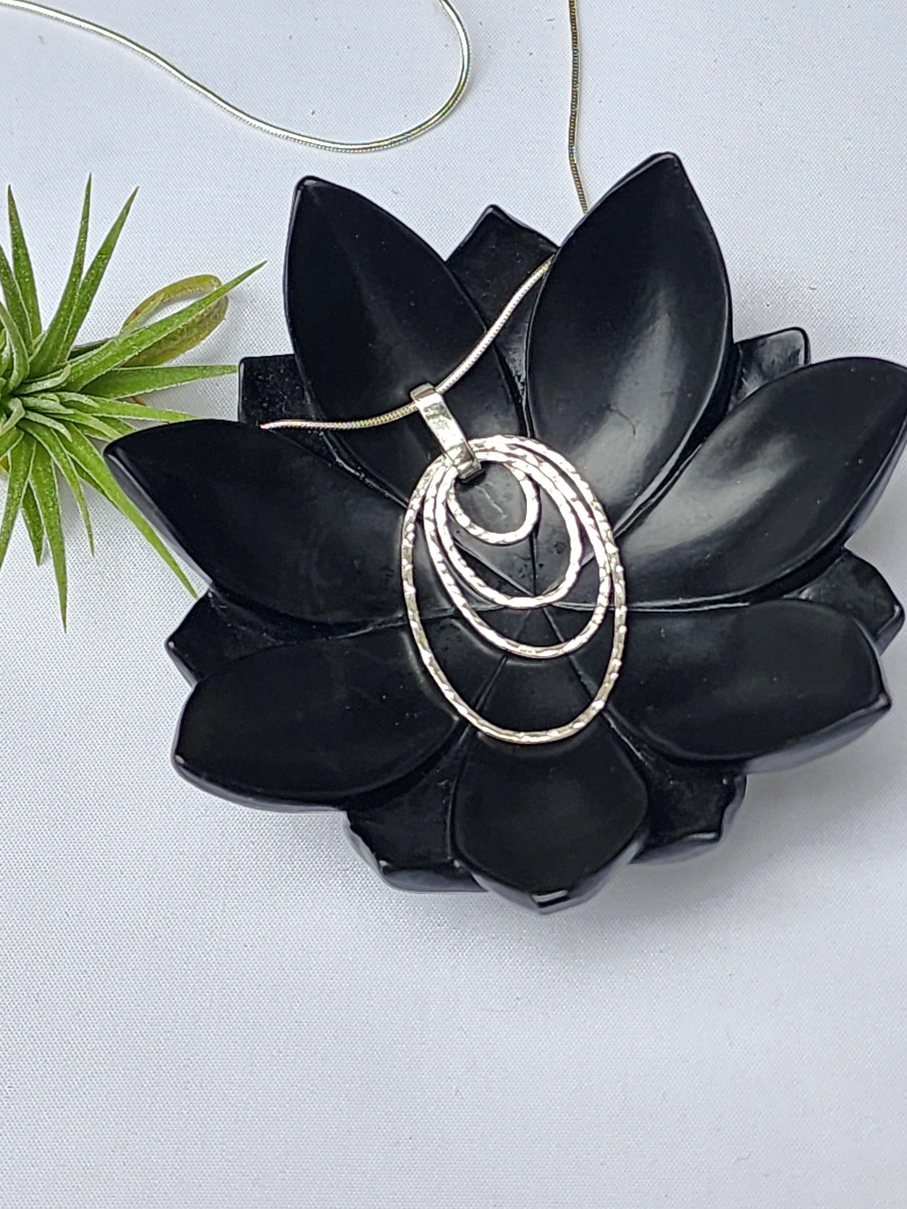Multi Oval Link pendant Necklace