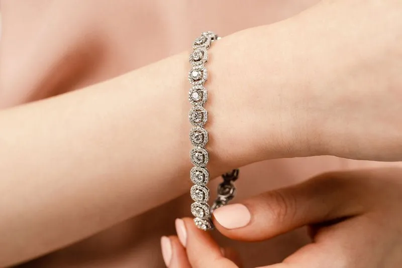 Octagon Red Carpet Diamond Bracelet with 6.80 ct.(finished) 1.1mm, 3.5mm
