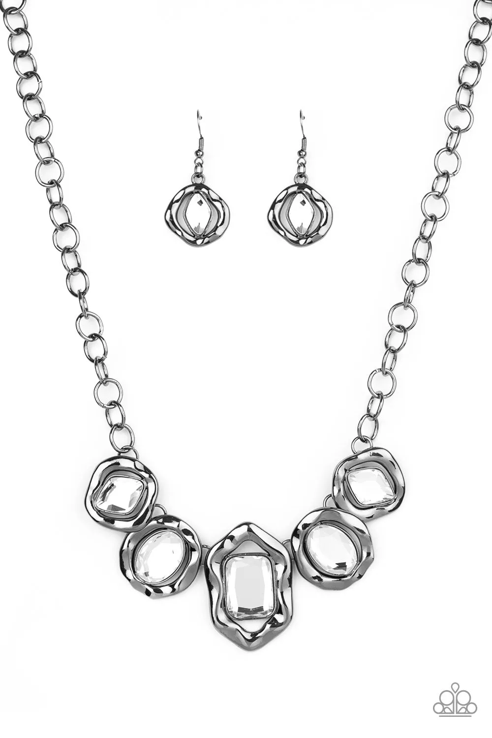 Paparazzi Celebrity Catwalk - Black Necklace