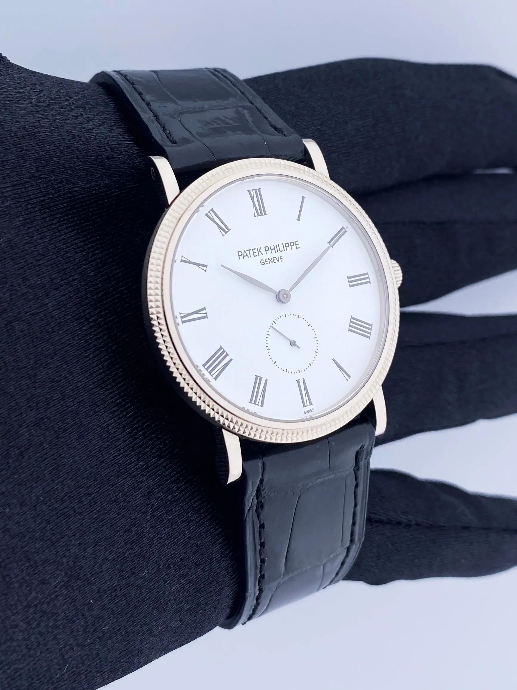 Patek Philippe Calatrava 5119G Mens Watch With Papers