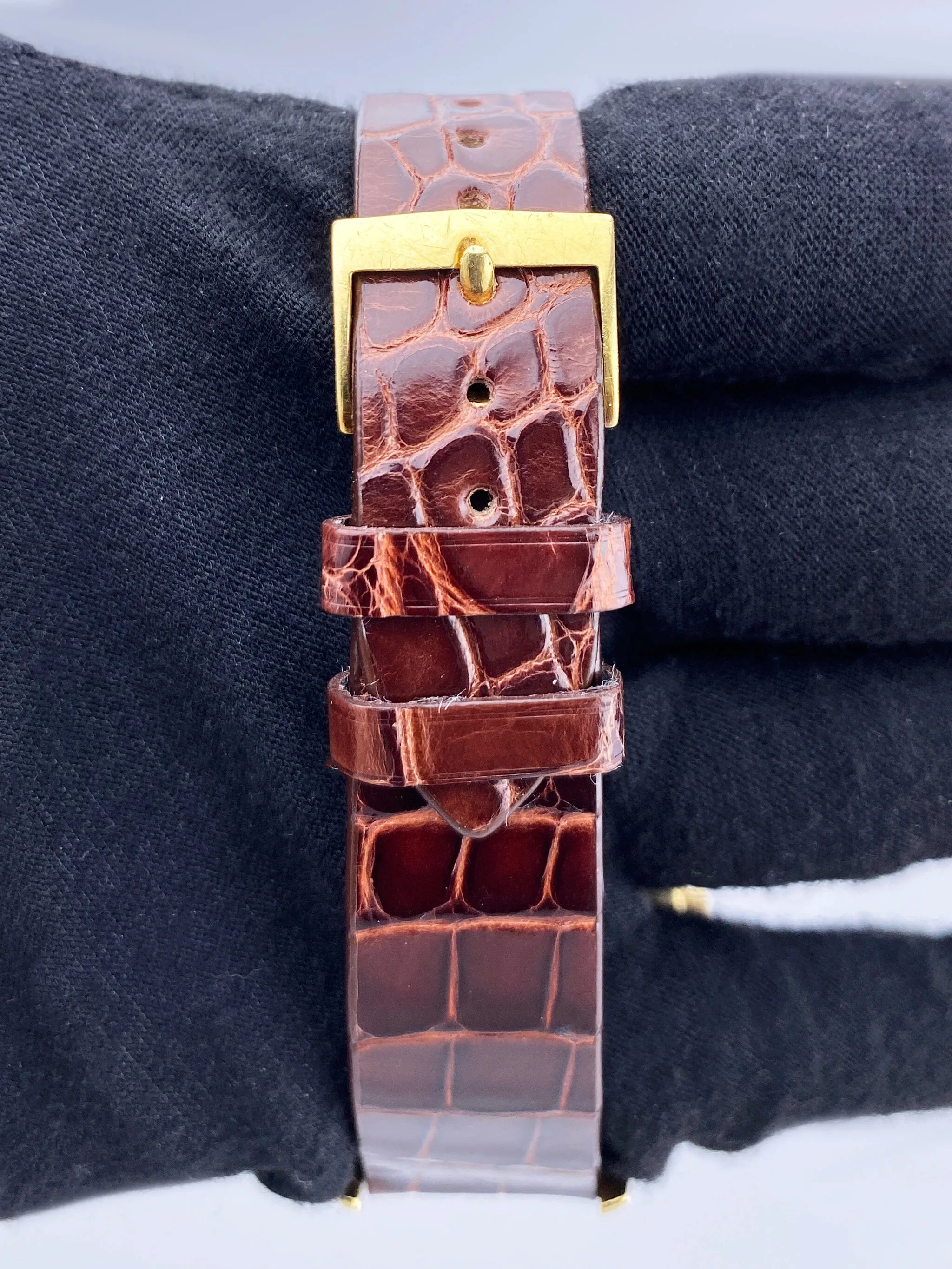 Patek Philippe Calatrava 5120J 18K Yellow Gold Mens Watch