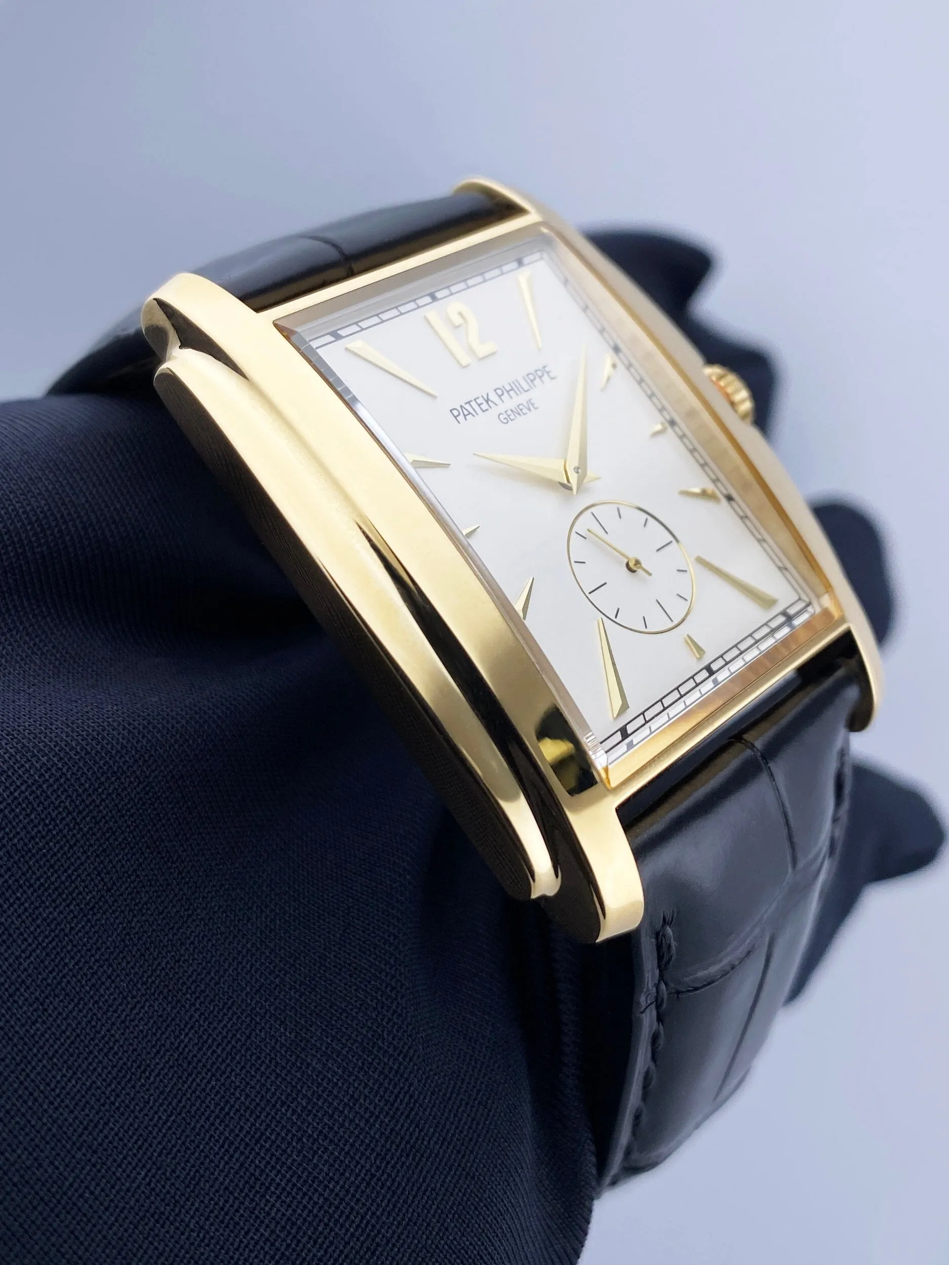 Patek Philippe Gondolo 5124J 18K Yellow Gold Mens Watch Papers