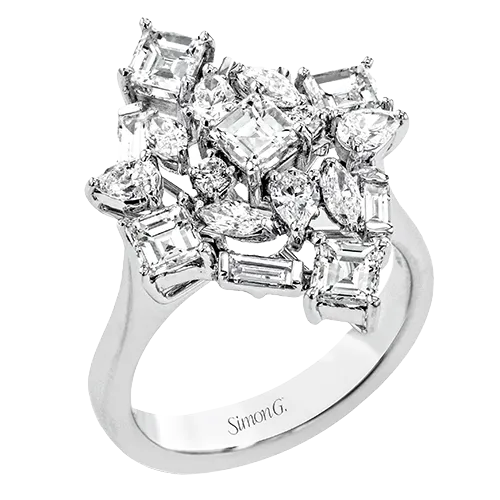 Right Hand Ring in 18k Gold with Diamonds