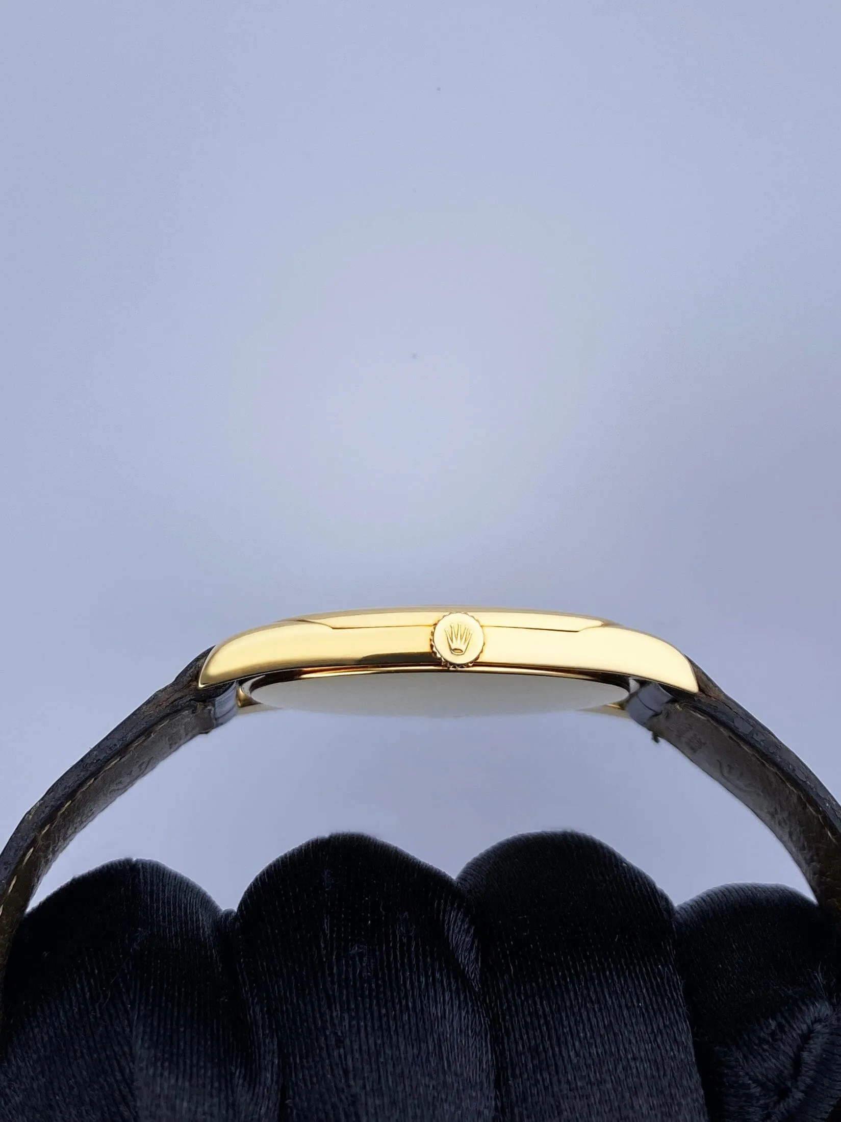 Rolex Cellini Danaos 4233/8 18K Yellow Gold Mens Watch Box Papers