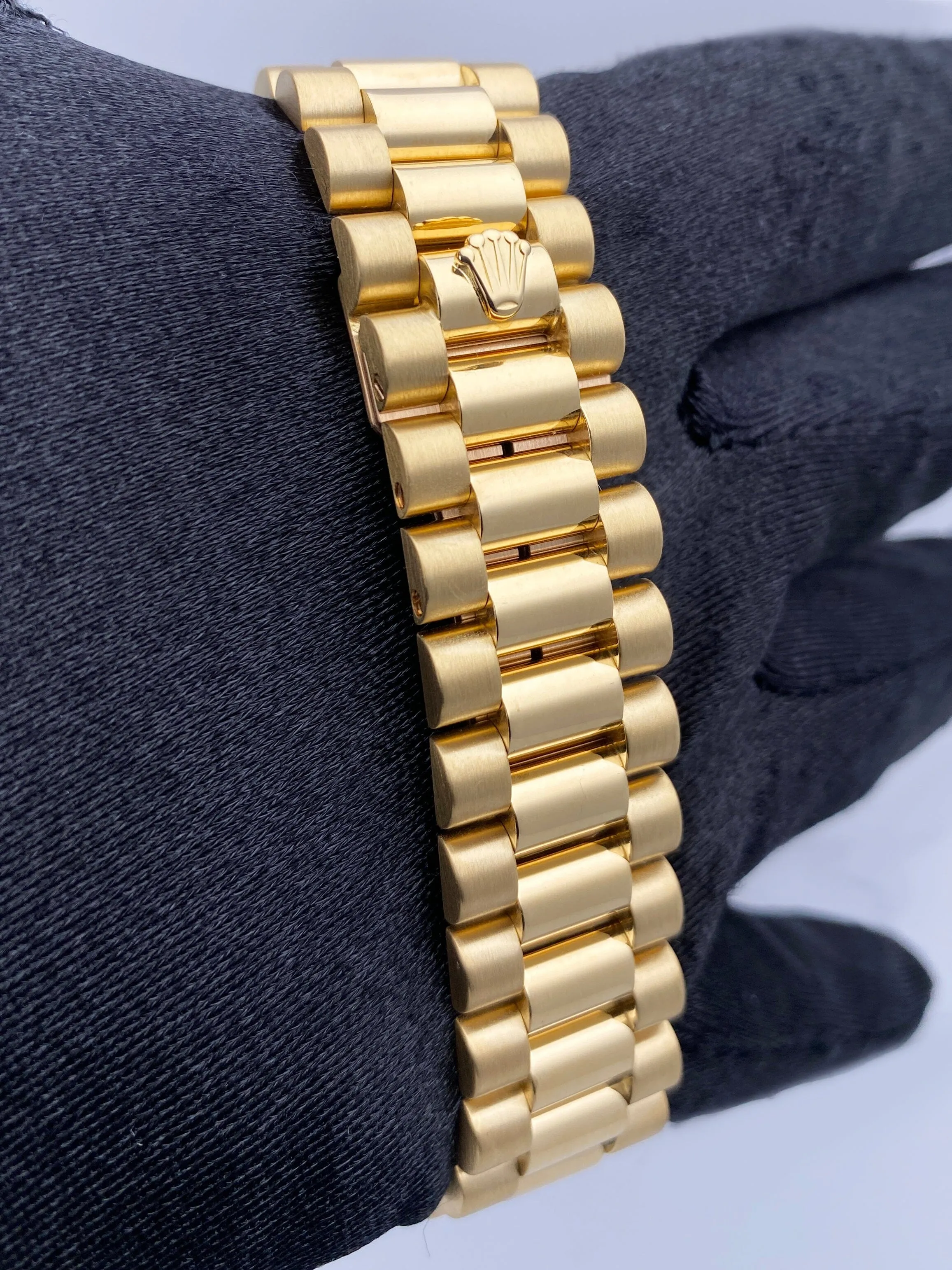 Rolex Day Date 18238 Champagne Dial Mens Watch
