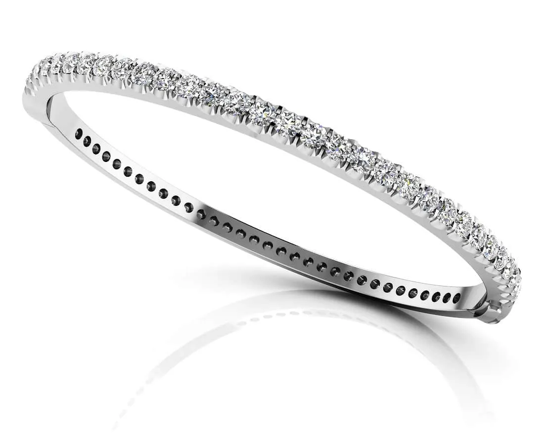 Shared Prong Oval Diamond Bangle with 2.02 ct.(finished) 2.5mm