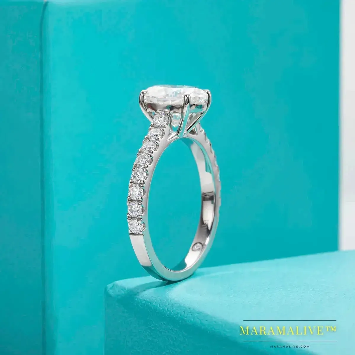 Stunning Moissanite Engagement Rings for Your Special Day