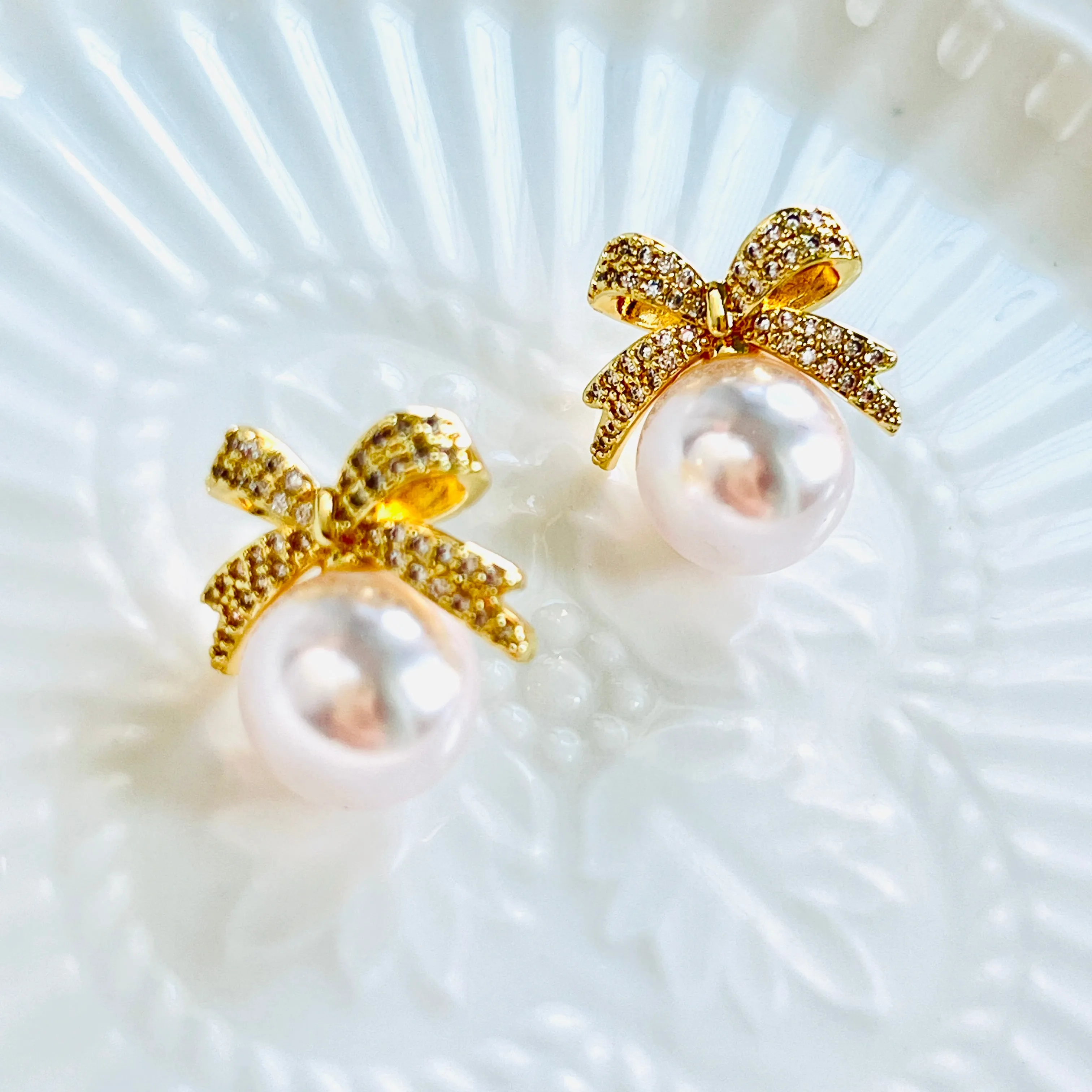 Sweet Bow Pearl Earrings