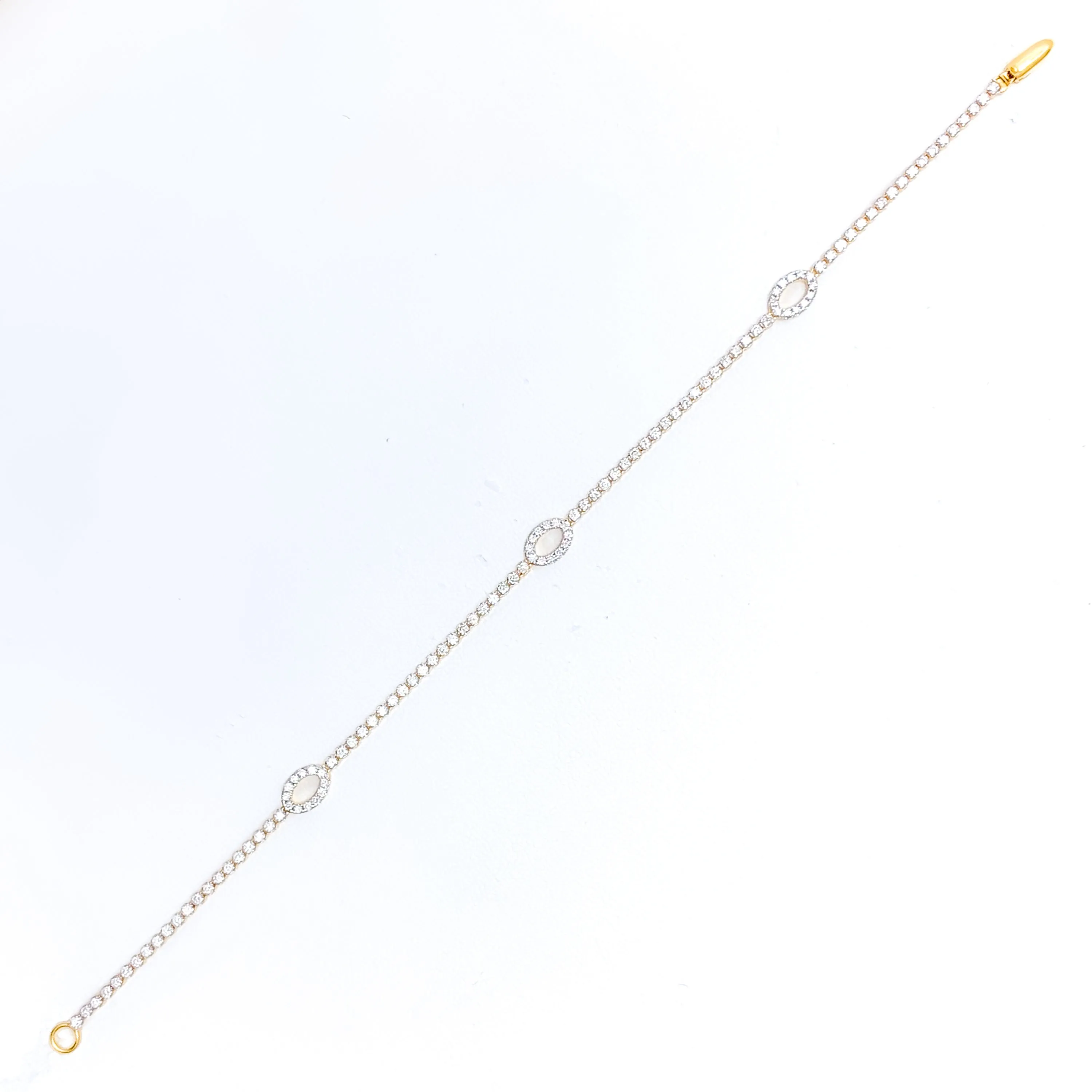 Trendy Open Oval Diamond   18k Gold Bracelet
