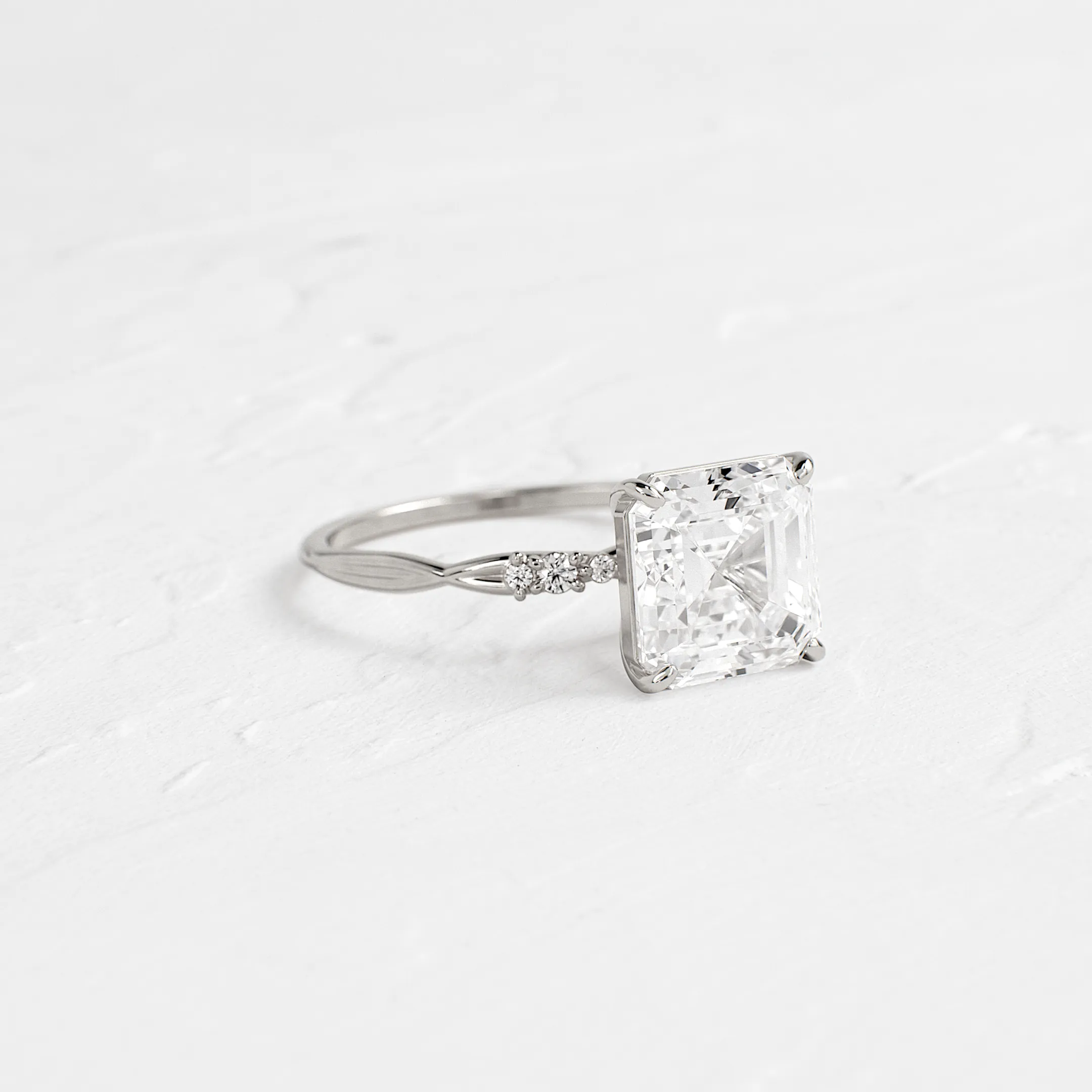 Trestle Ring, Asscher Cut