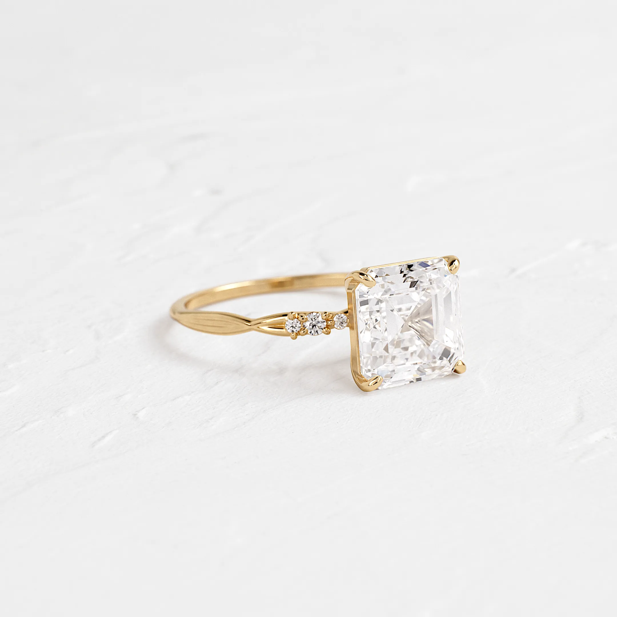 Trestle Ring, Asscher Cut