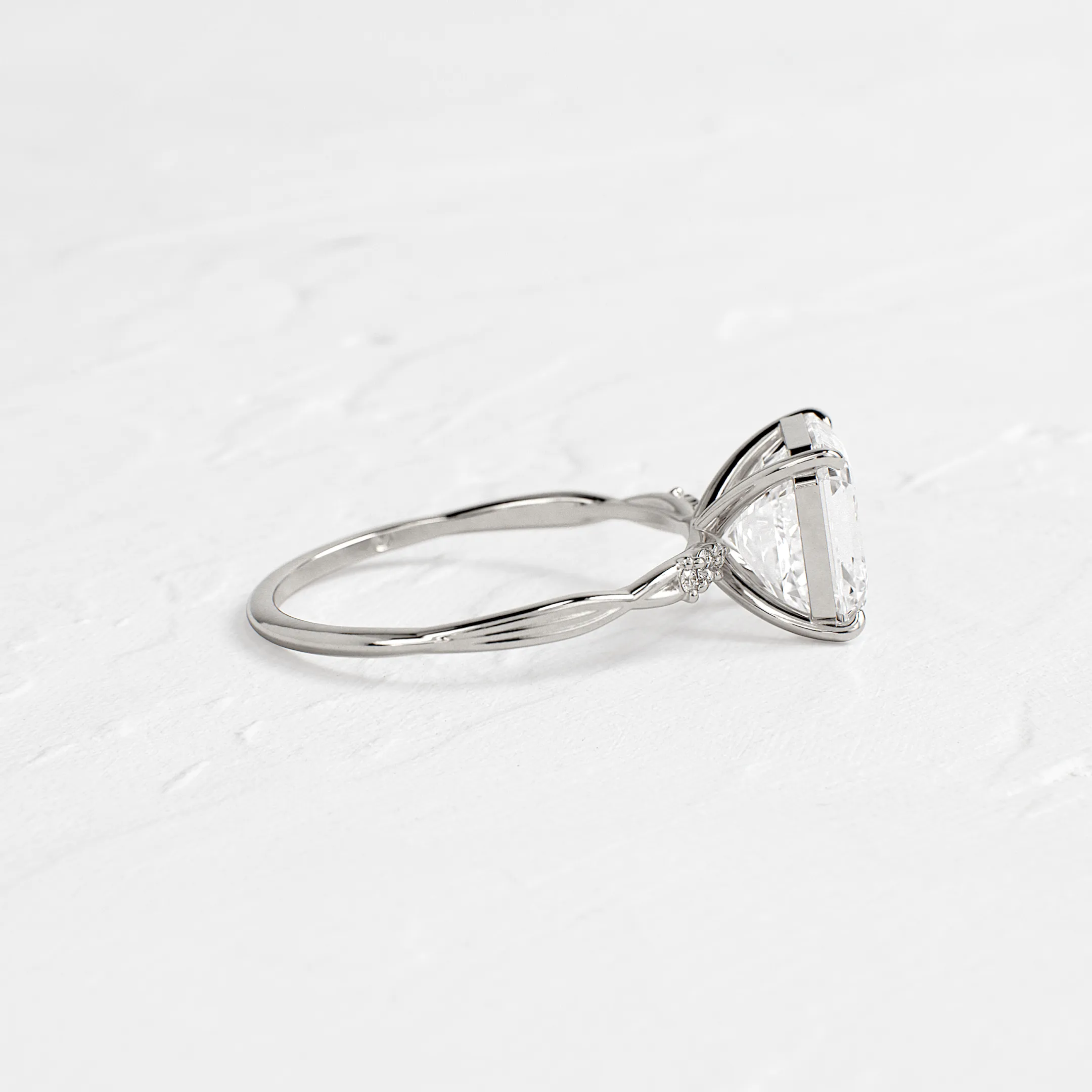 Trestle Ring, Asscher Cut