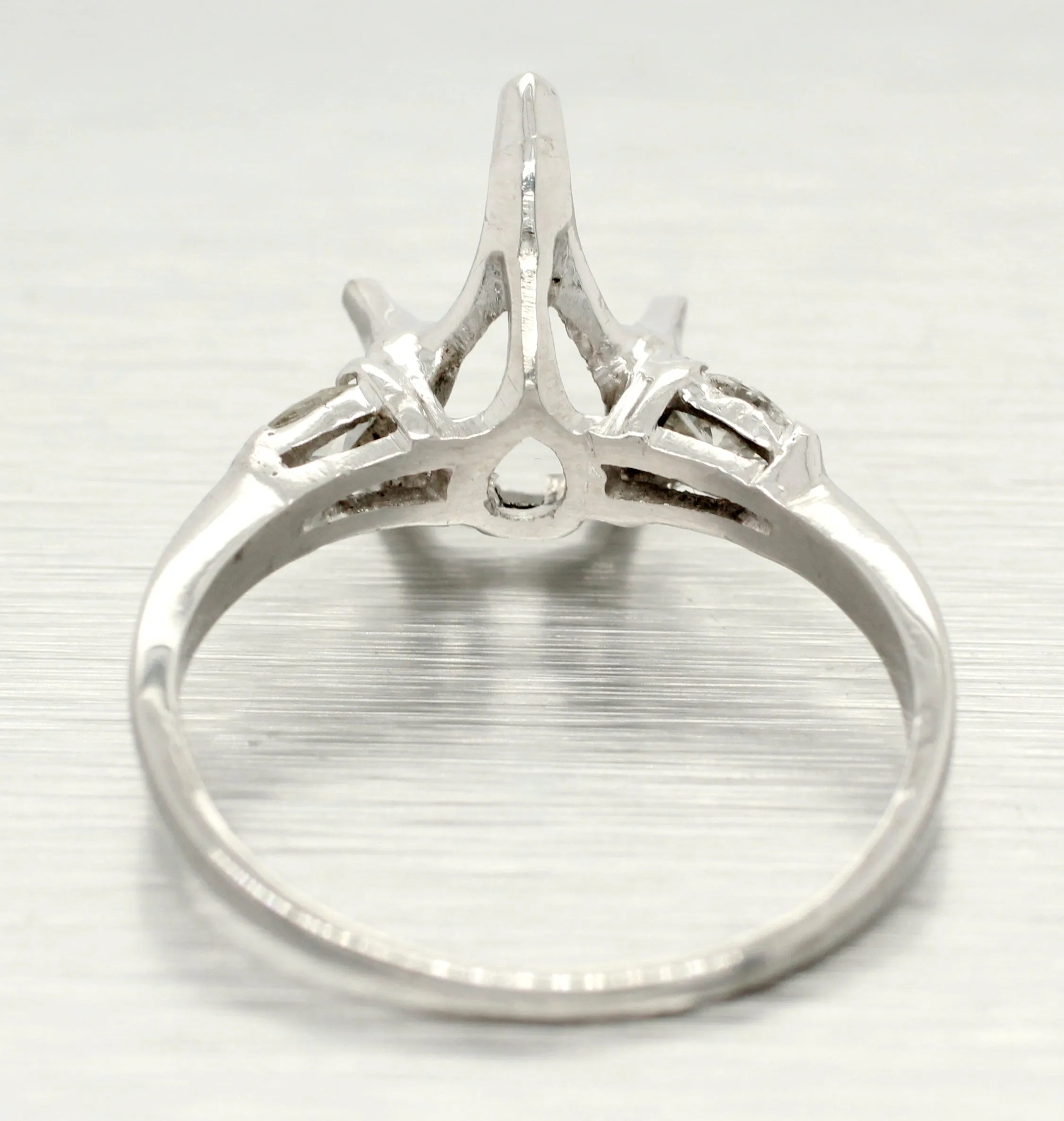 Vintage 1.75ct Pear Cut Engagement Ring Mounting - Platinum w/ 0.35ctw Diamonds