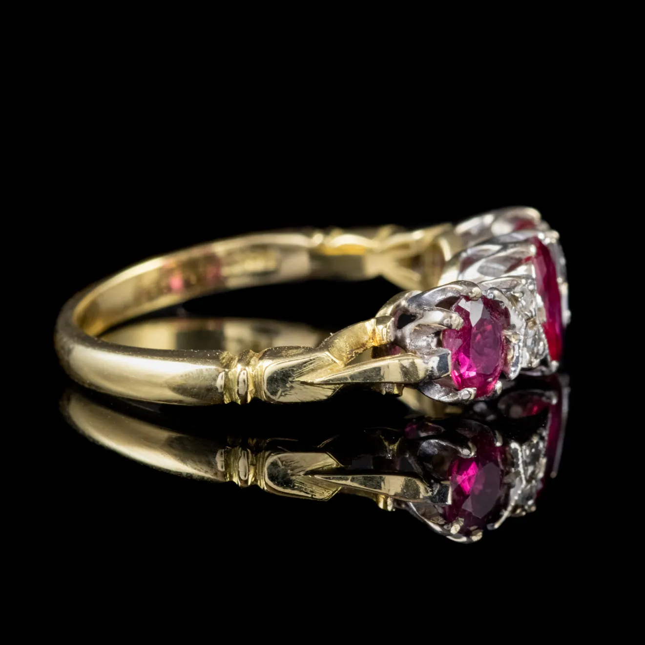 Vintage Ruby Diamond Ring 1.10Ct Ruby 18Ct Gold