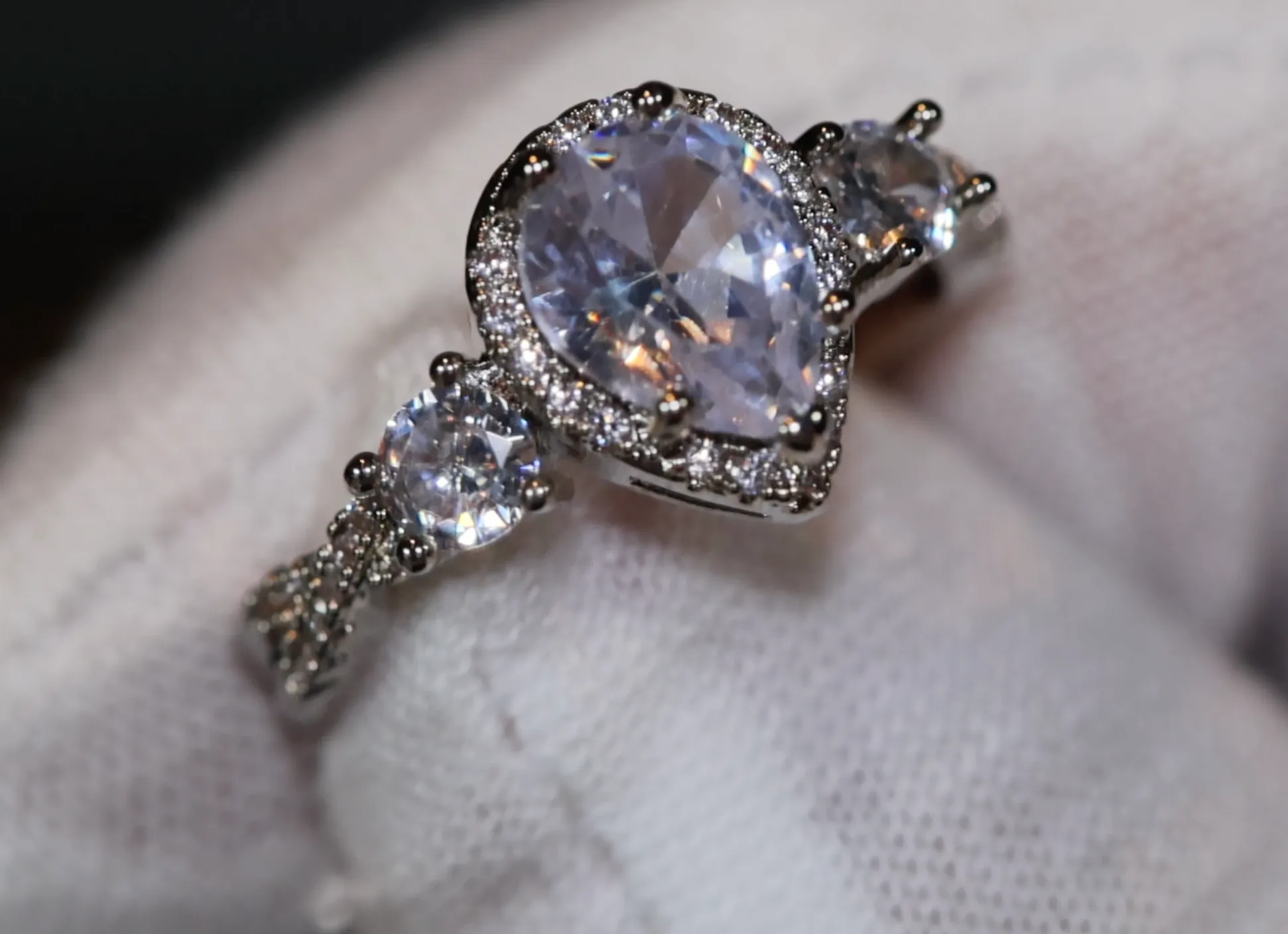 Womens Wedding Ring Set | Pear Cut Diamond Ring | Teardrop Ring
